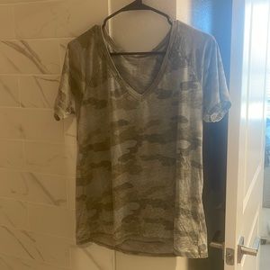 Camo V-neck Tshirt